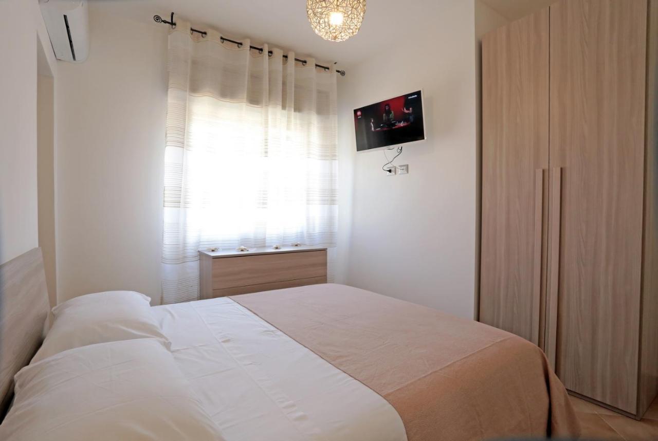 Terramare Punta Braccetto Bed & Breakfast Exterior photo