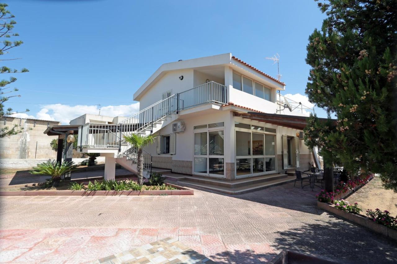 Terramare Punta Braccetto Bed & Breakfast Exterior photo